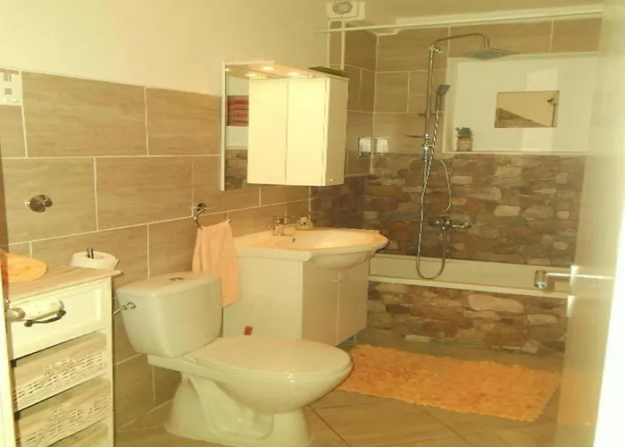 Charming Kestenovi Dvori- 1 Bedroom A5 Abbázia